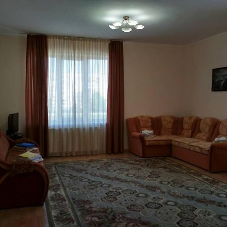 Apartments Domovik Просторная Квартира С Видом На Горы Мукачеве Екстериор снимка