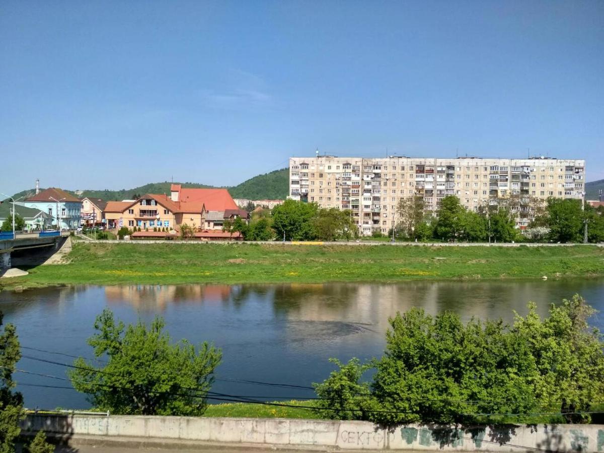 Apartments Domovik Просторная Квартира С Видом На Горы Мукачеве Екстериор снимка