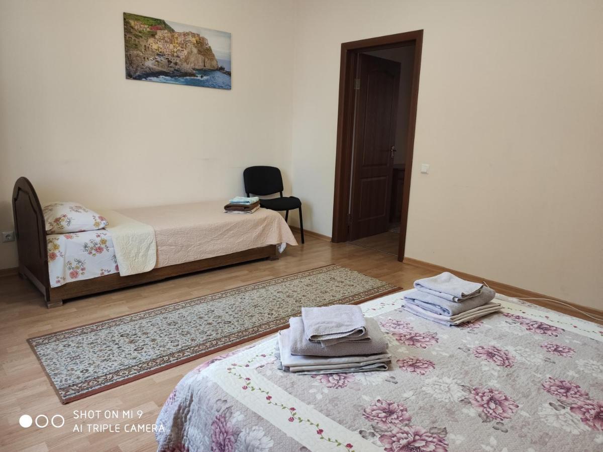 Apartments Domovik Просторная Квартира С Видом На Горы Мукачеве Екстериор снимка